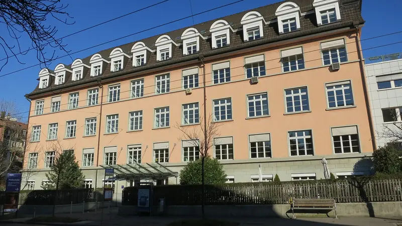 Wohnhäuser an der Rotbuchstrasse in Zürich-Wipkingen
